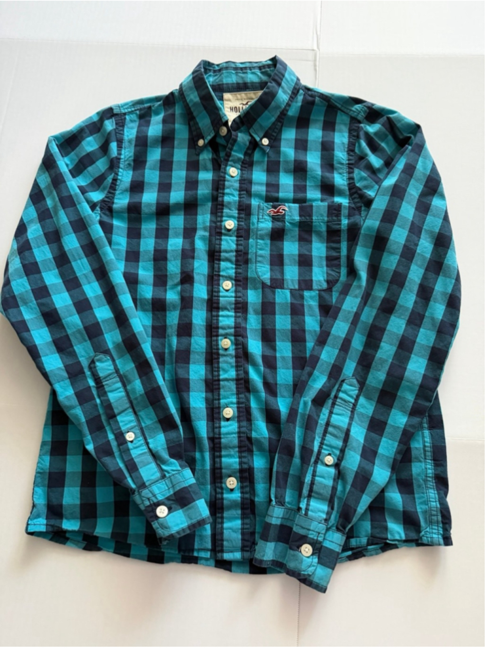 Hollister men’s long sleeve two tone blue plaid button shirt sz M